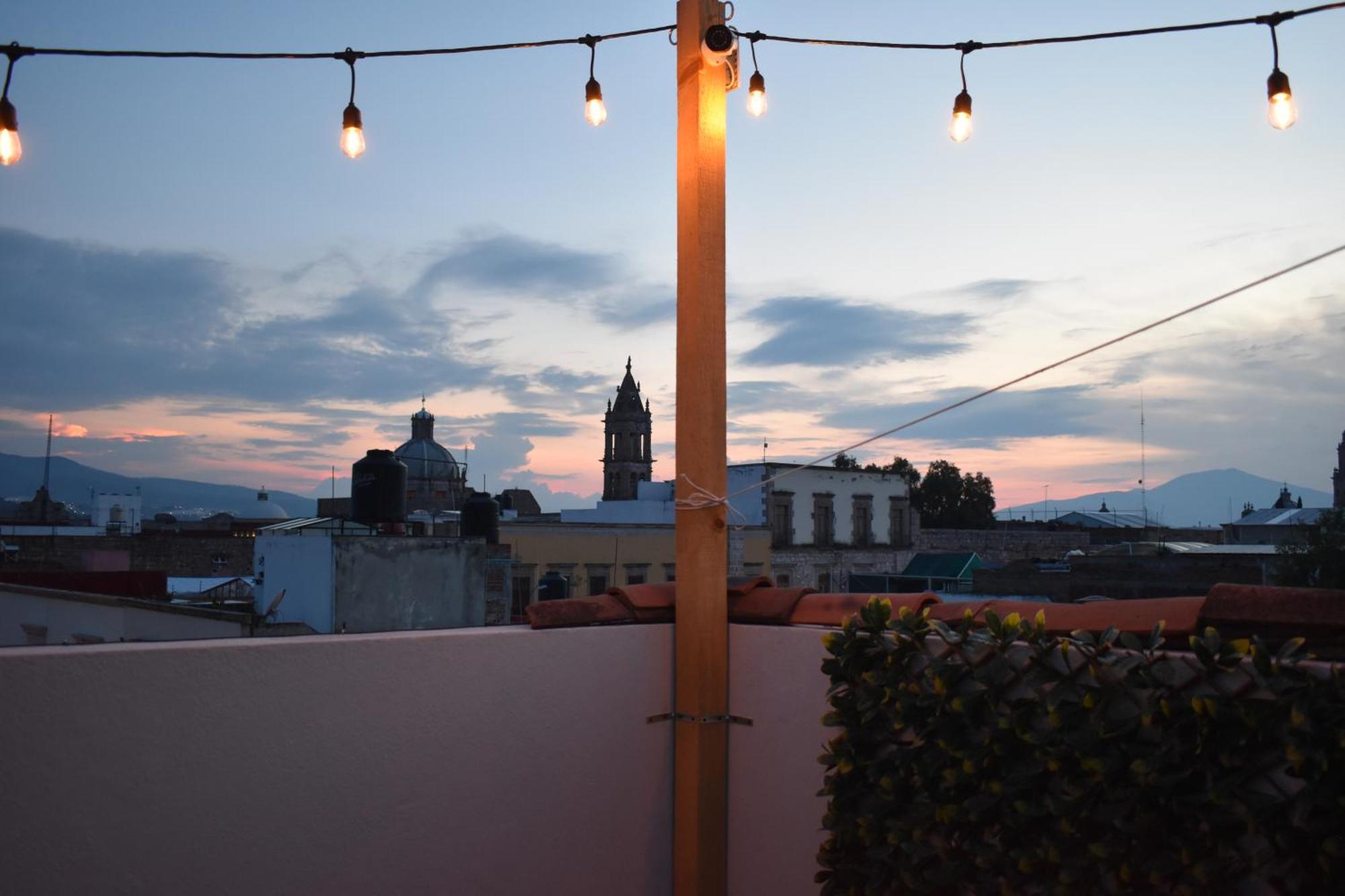 El Suburbio - Serapio Rendon Morelia Luaran gambar